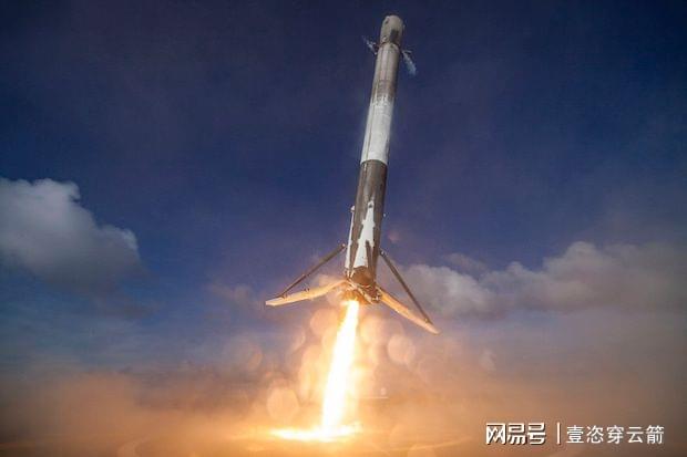 SpaceX 猎鹰 9 号火箭成功发射 Sirius SXM-9 无线电卫星